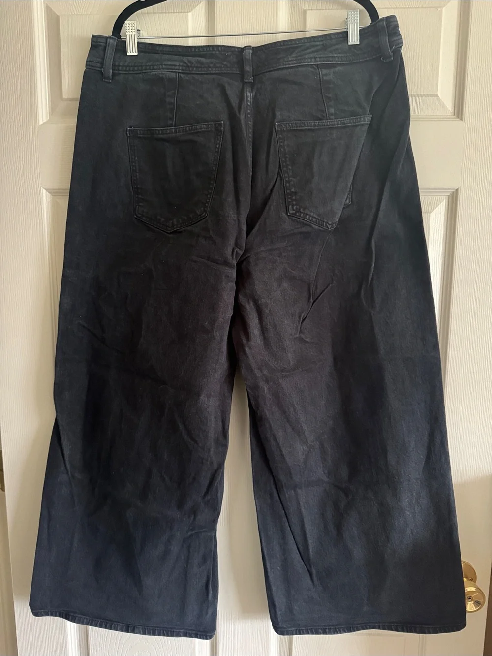 High-Rise Wide Ankle Jeans in Faded Black | Universal Thread, Size 17